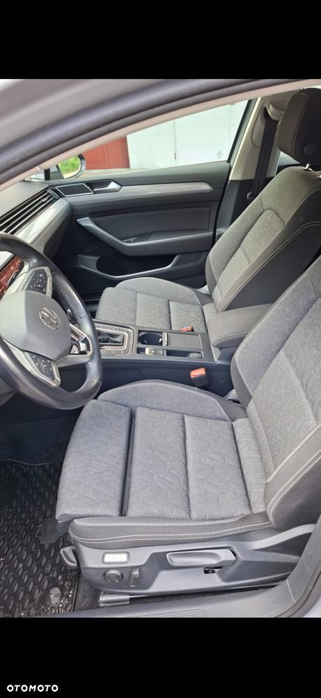 Volkswagen Passat - 6