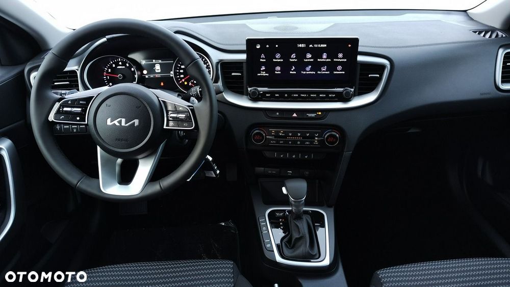 Kia XCeed - 13