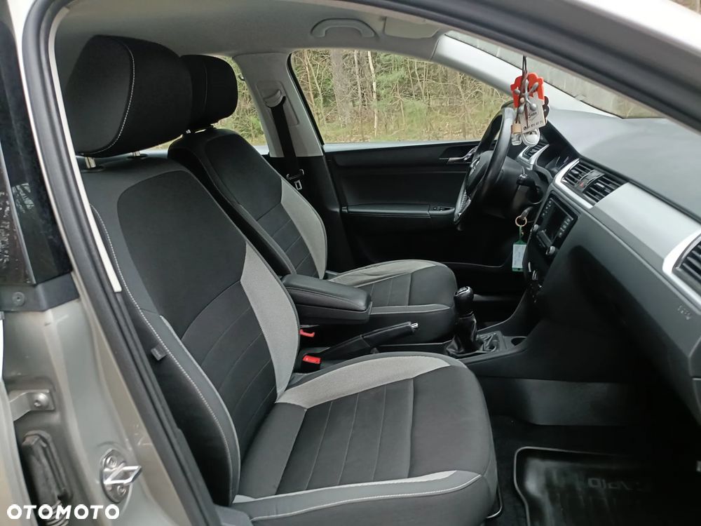 Skoda RAPID 1.2 TSI Active - 11