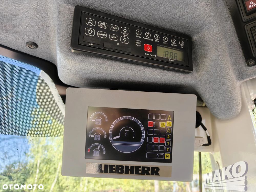Liebherr L566 - 12