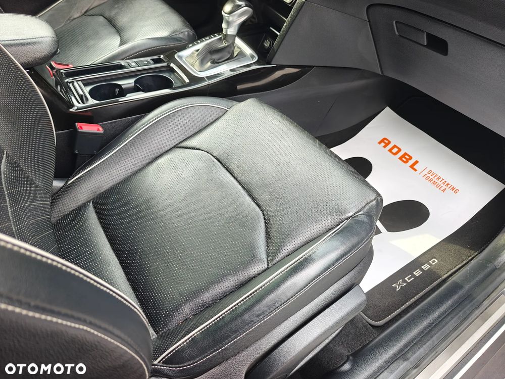 Kia XCeed 1.6 T-GDI OPF DCT7 PLATINUM EDITION - 4