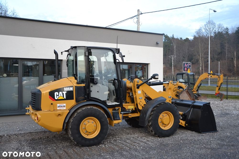 Caterpillar CAT 906 M - 11