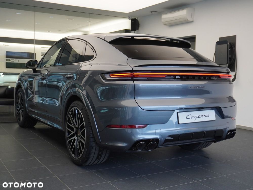 Porsche Cayenne E-Hybrid PHEV Black Edition - 18