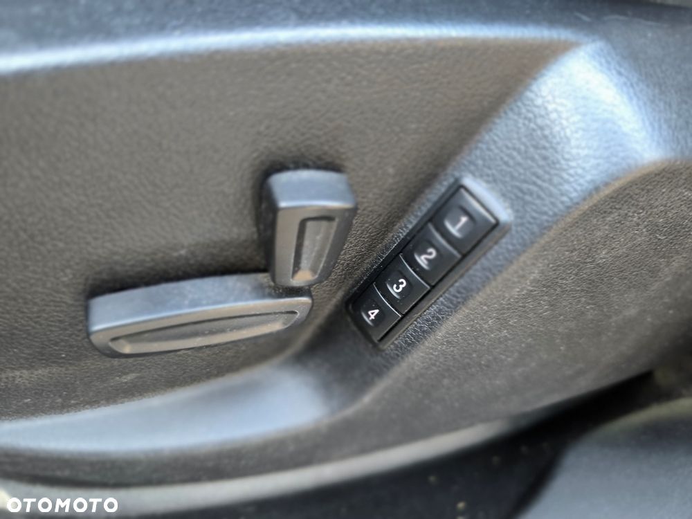 Ford S-Max 2.0 TDCi DPF Titanium X - 15