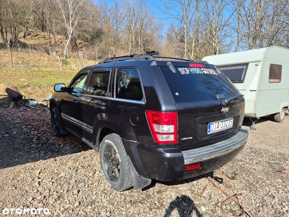 Jeep Grand Cherokee - 16
