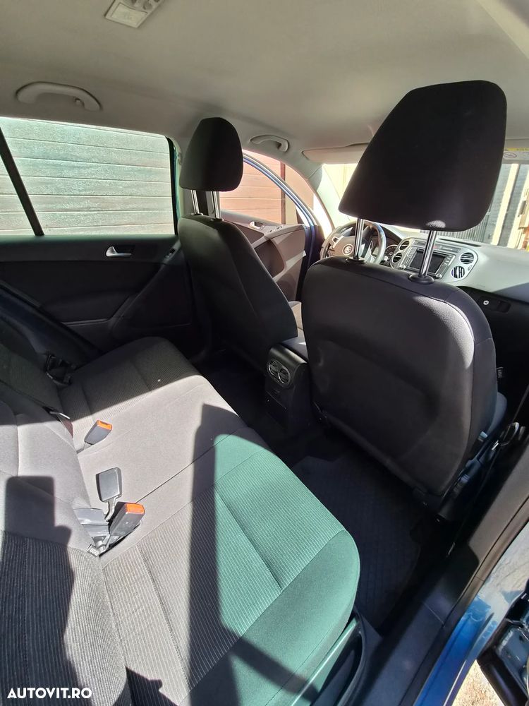 Volkswagen Tiguan - 1