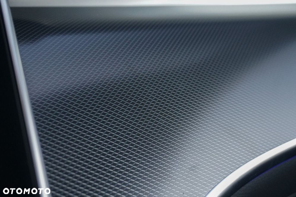 Mercedes-Benz GLC - 15