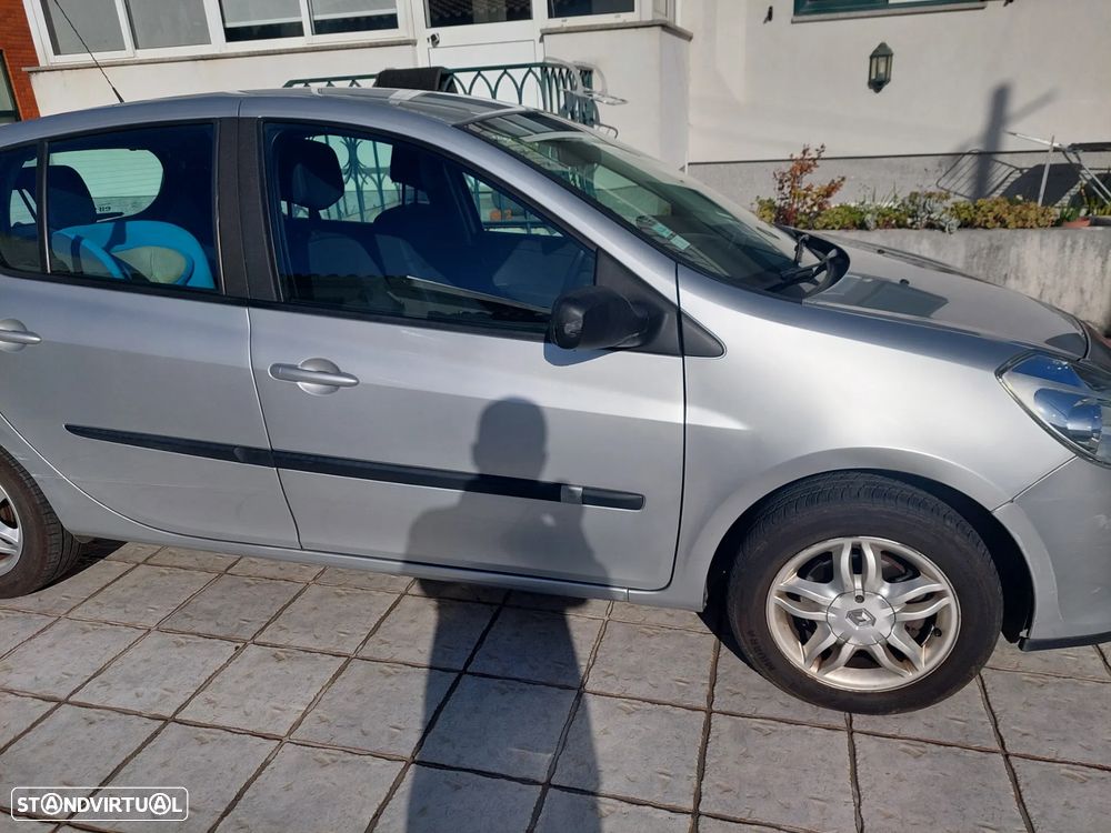 Renault Clio 1.5 dCi Dynamique - 2