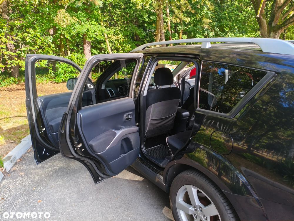 Mitsubishi Outlander 2.0 DID Instyle - 9