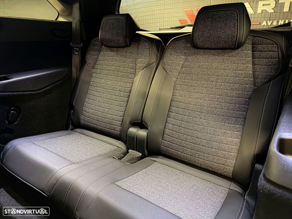 Peugeot E-5008 73 kWh Allure - 12