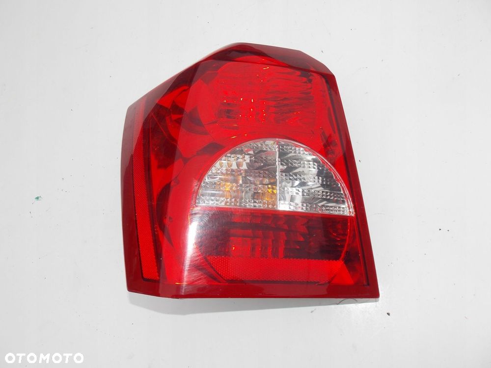 lampa tył tylna dodge caliber lewa - 1
