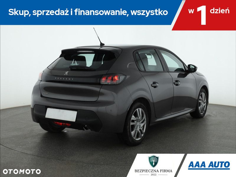 Peugeot 208 - 6