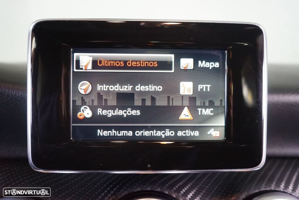 Mercedes-Benz A 180 d AMG Line - 31