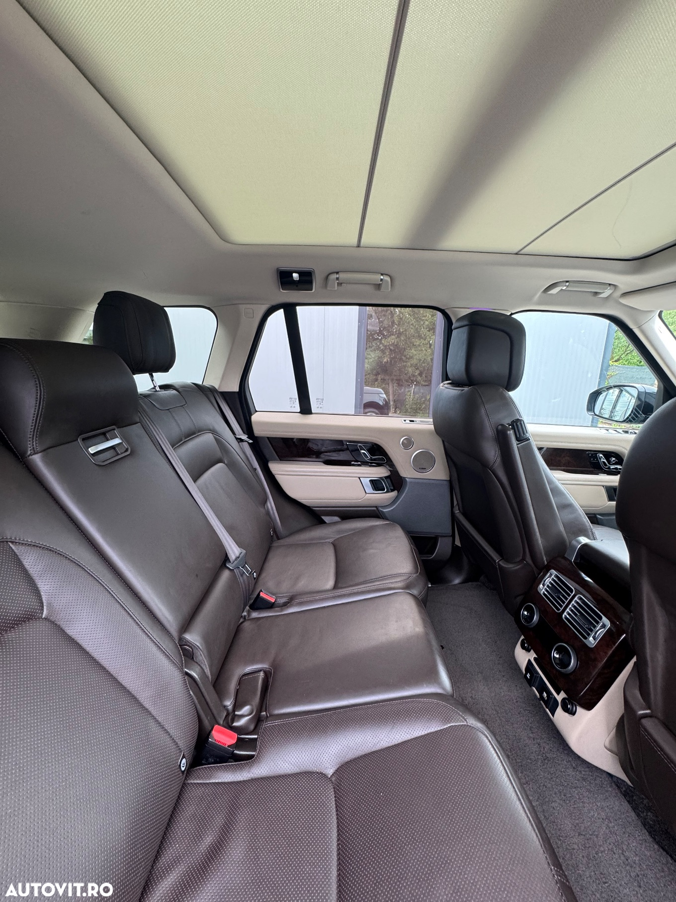 Land Rover Range Rover 3.0L SDV6 Vogue - 12