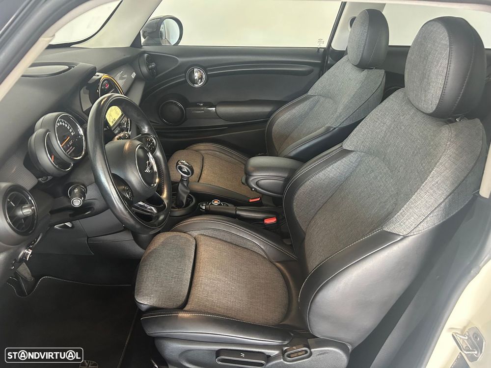 MINI 3 Portas Cooper D Aut. - 11