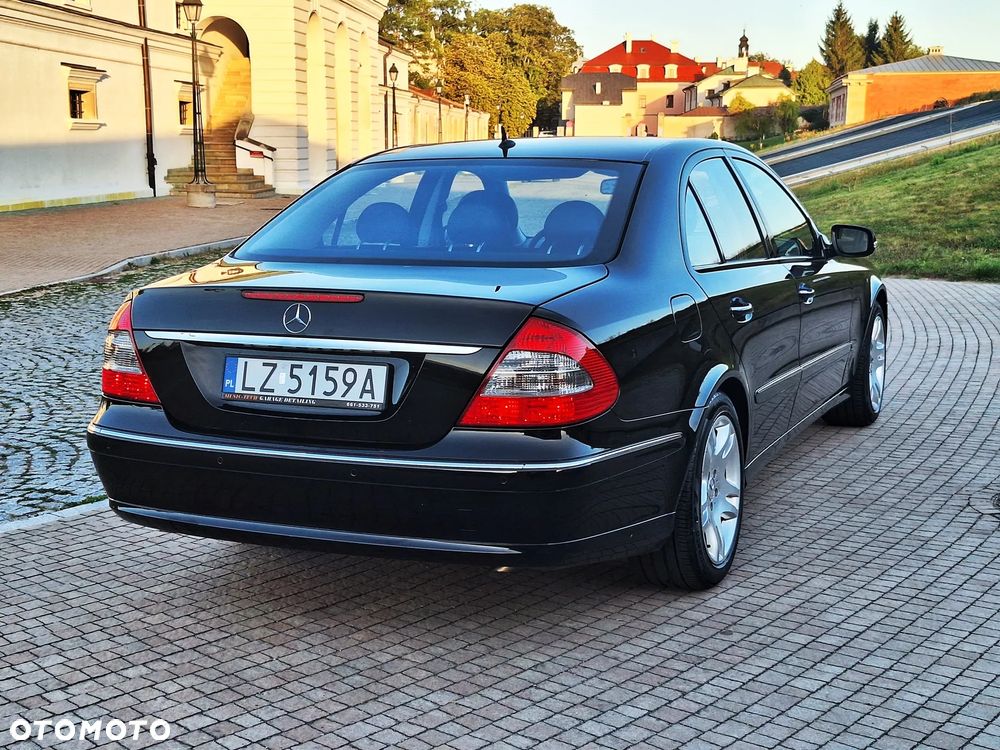 Mercedes-Benz Klasa E 500 Elegance - 22
