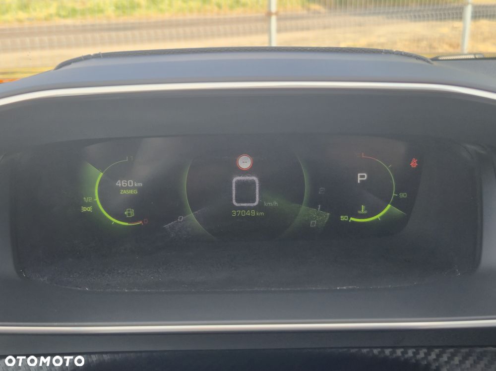 Peugeot 2008 PureTech 130 EAT8 GT Exclusive - 15
