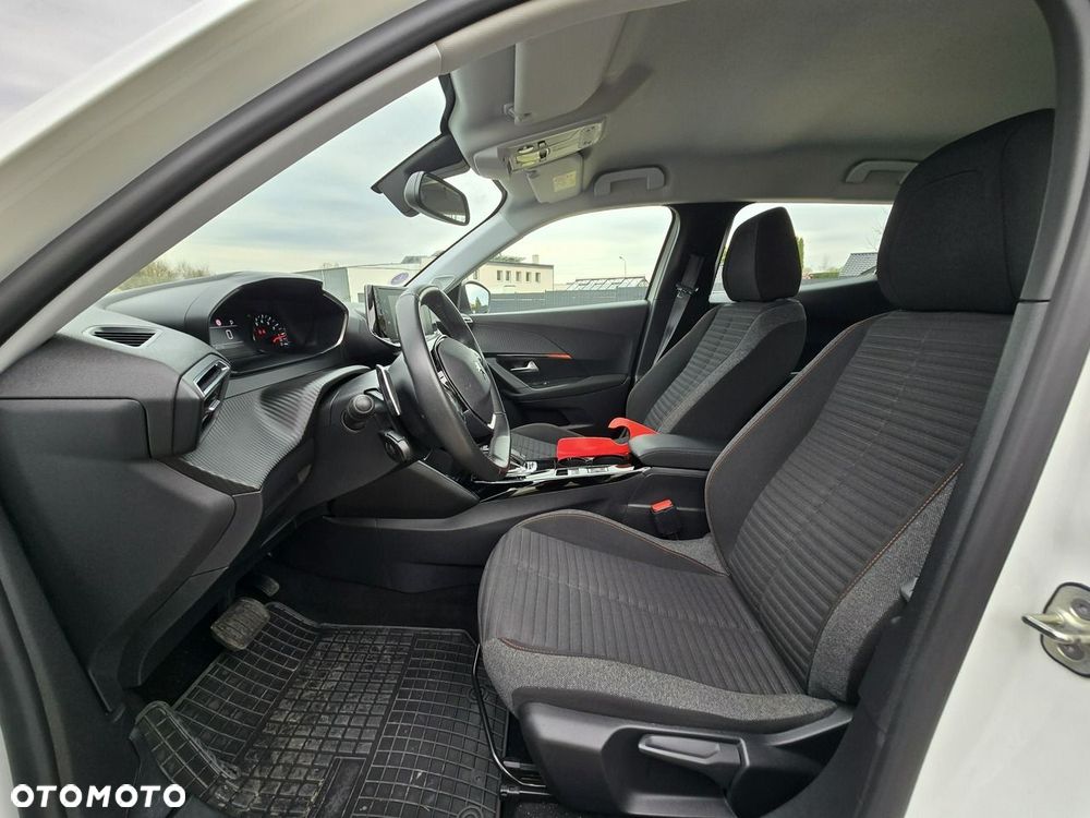Peugeot 2008 1.2 PureTech Active Pack S&S EAT8 - 28