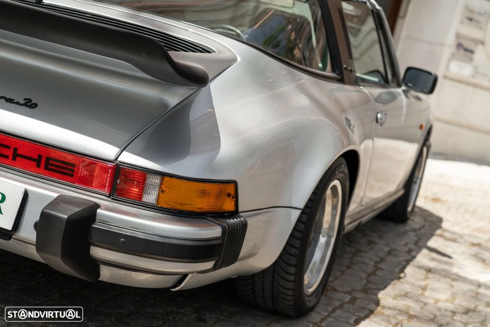 Porsche 911 Série G - 13