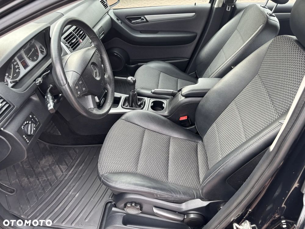 Mercedes-Benz Klasa B 200 SPORT EDITION - 11