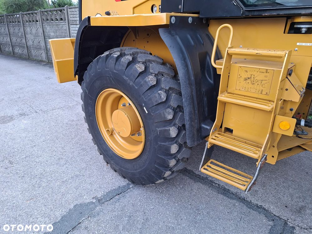 Caterpillar CAT 914 M - 26