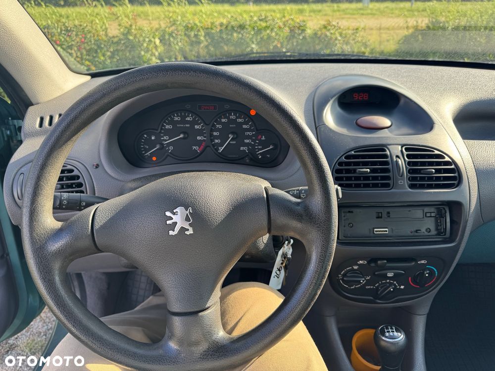 Peugeot 206 1.1 XR - 13