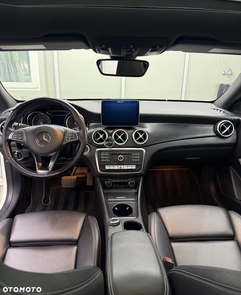 Mercedes-Benz CLA 250 4-Matic AMG Line - 10