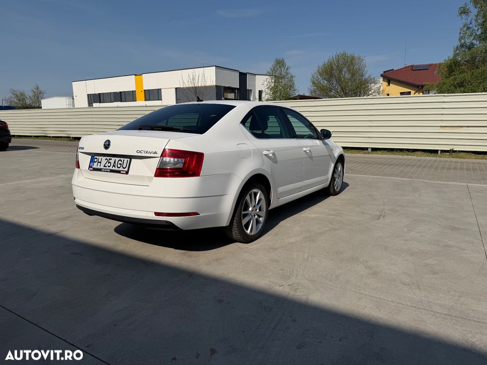 Skoda Octavia 1.6 TDI Clever - 6