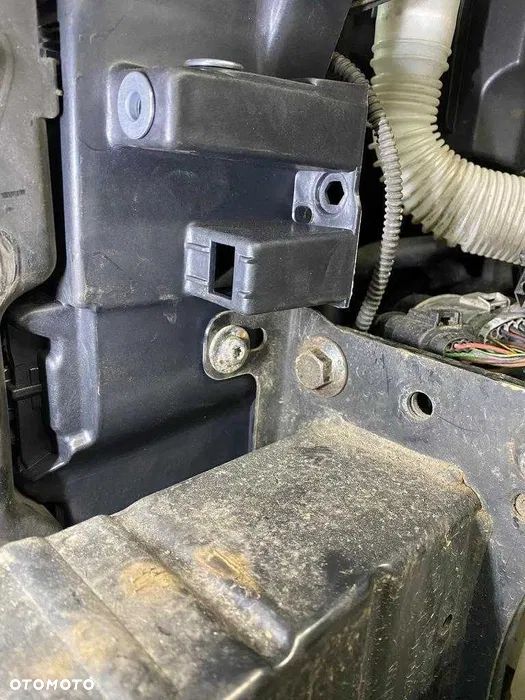 Pas przedni VW Touran 15 wzmocnienie 5TA805588C - 5