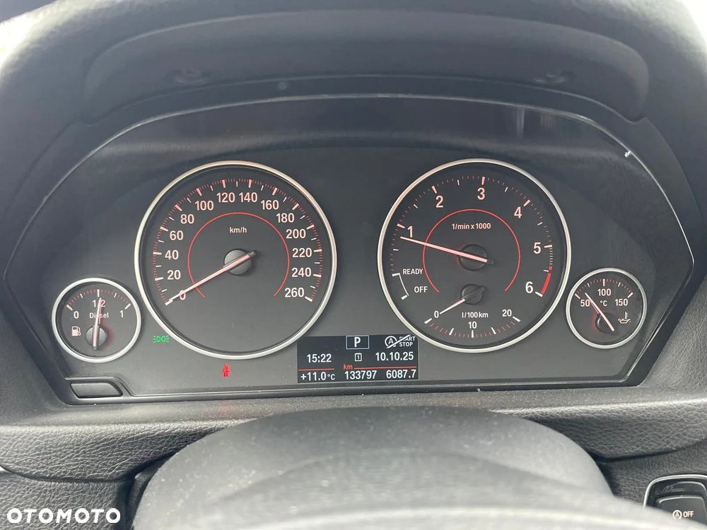 BMW Seria 3 318d Sport Line - 14