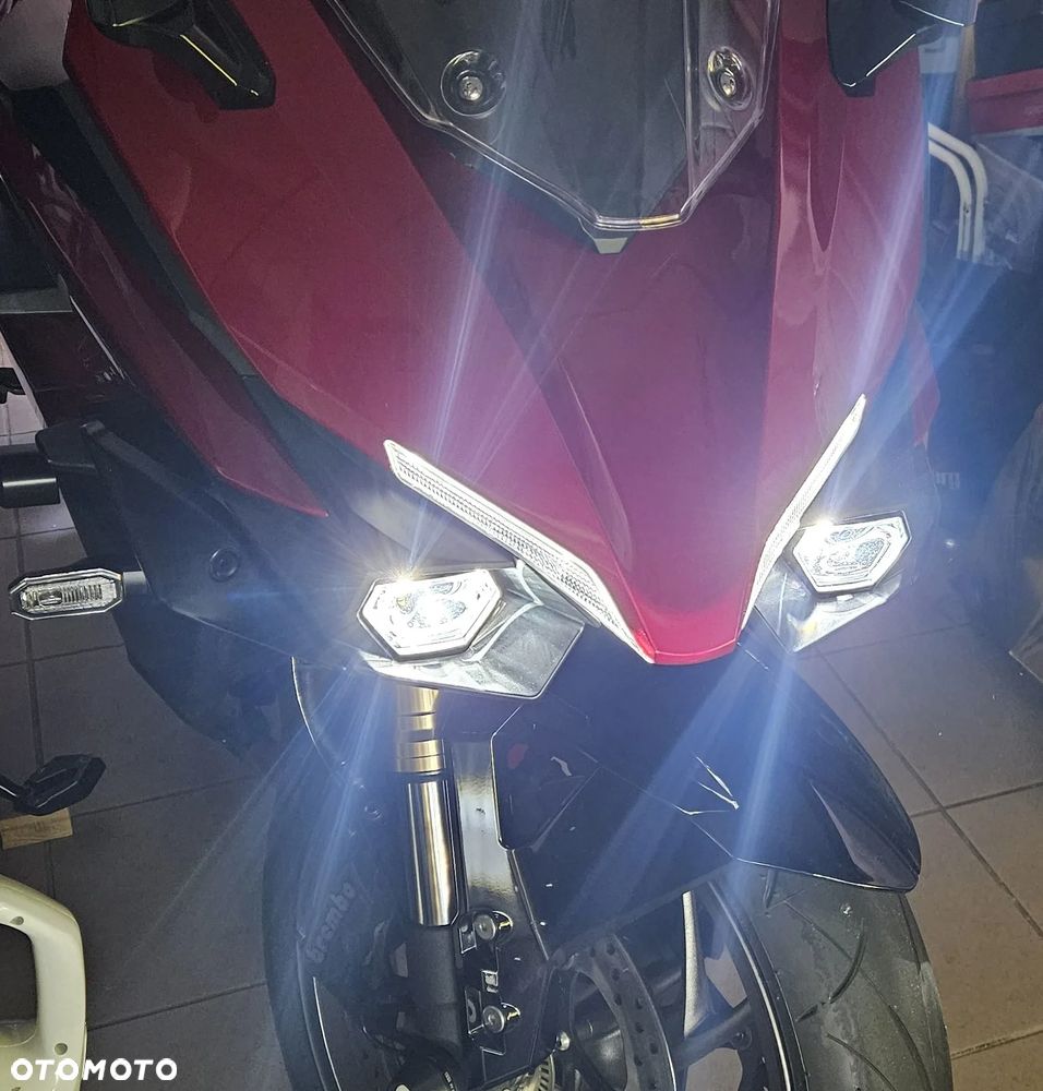 Suzuki GSX 1000 - 10