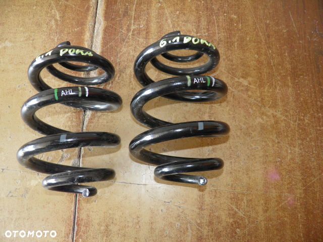 SPRĘŻYNA SPRĘŻYNY TYLNE VW T6 DOKA