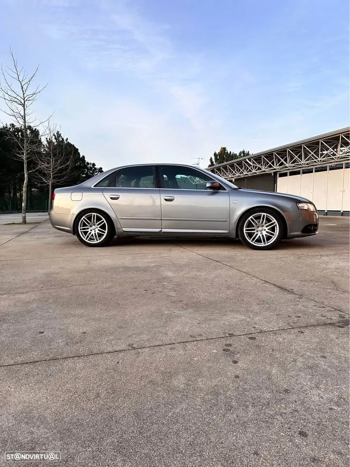 Audi A4 2.0 TDI S-line - 4