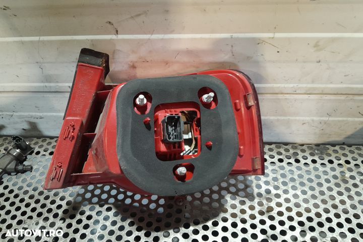 Lampa / Tripla stop stanga pe aripa Volkswagen VW Passat B6 [2005 - 2 - 3