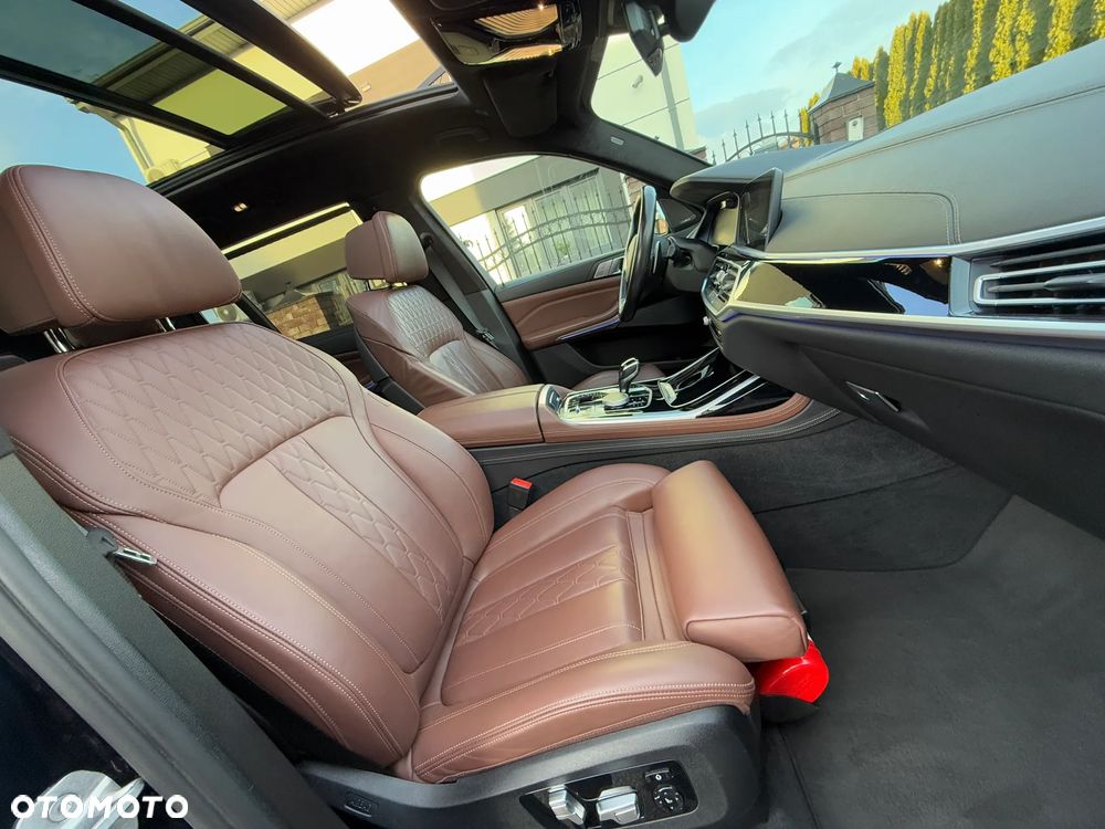 BMW X7 xDrive30d - 13