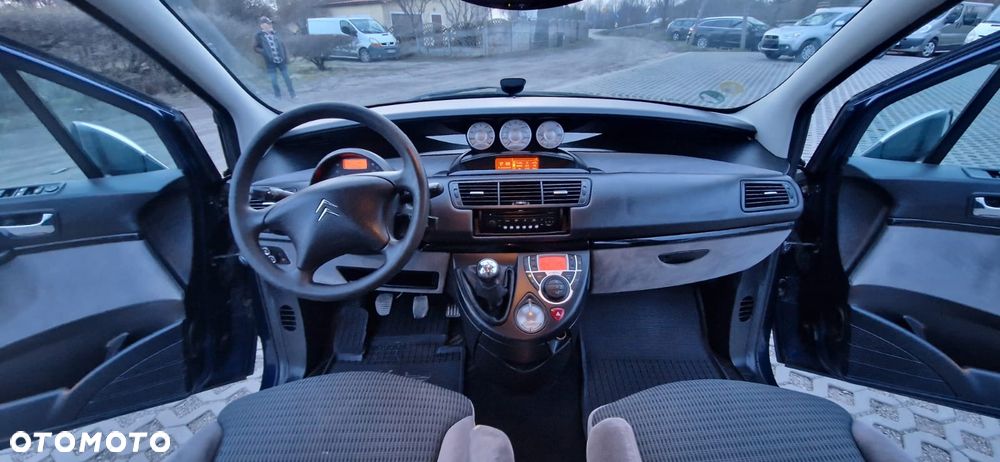 Citroën C8 2.0 16V Confort - 19