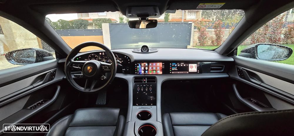 Porsche Taycan 4S - 7