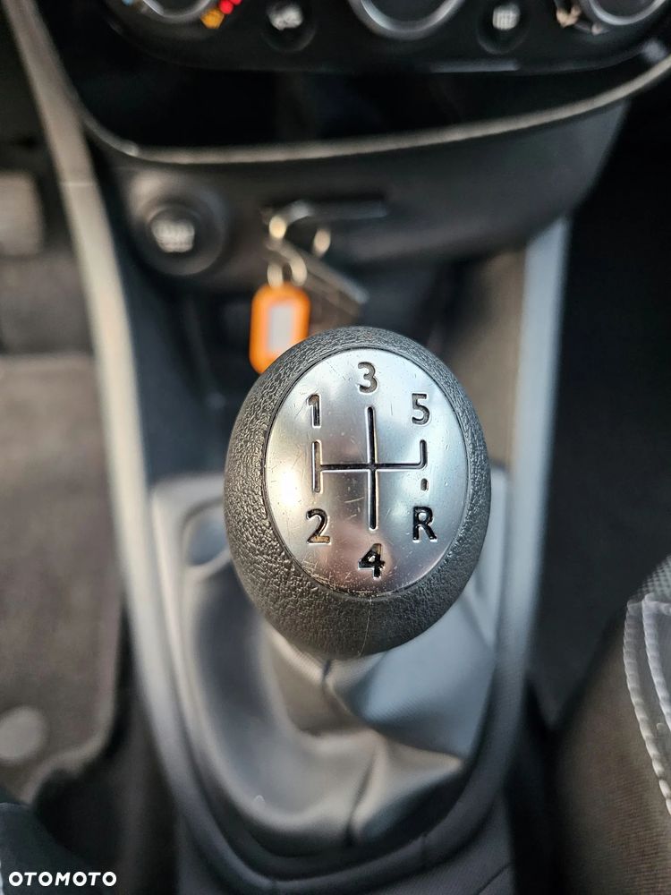 Renault Clio - 28