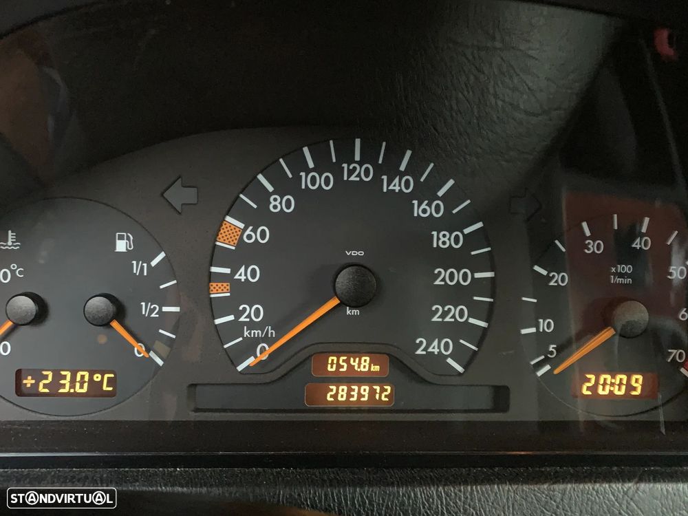 Mercedes-Benz C 180 Classic - 11