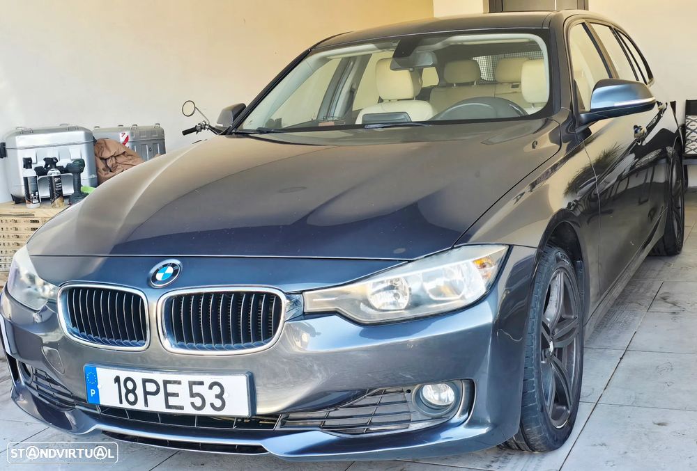 BMW 318 d Line Luxury - 3
