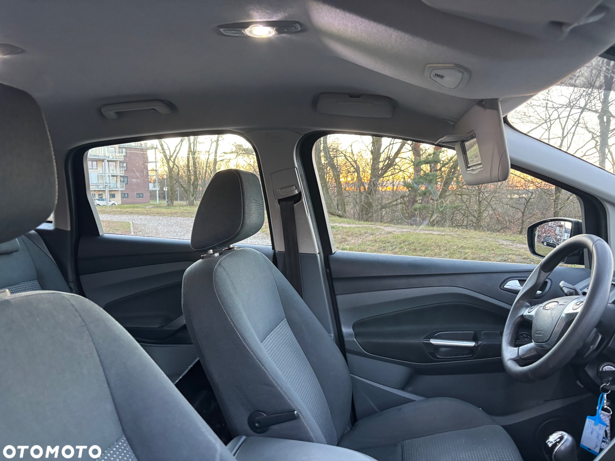Ford C-MAX 1.6 TDCi Ambiente - 9