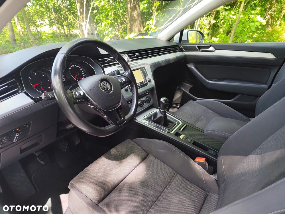 Volkswagen Passat 2.0 TDI (BlueMotion Technology) Comfortline - 6