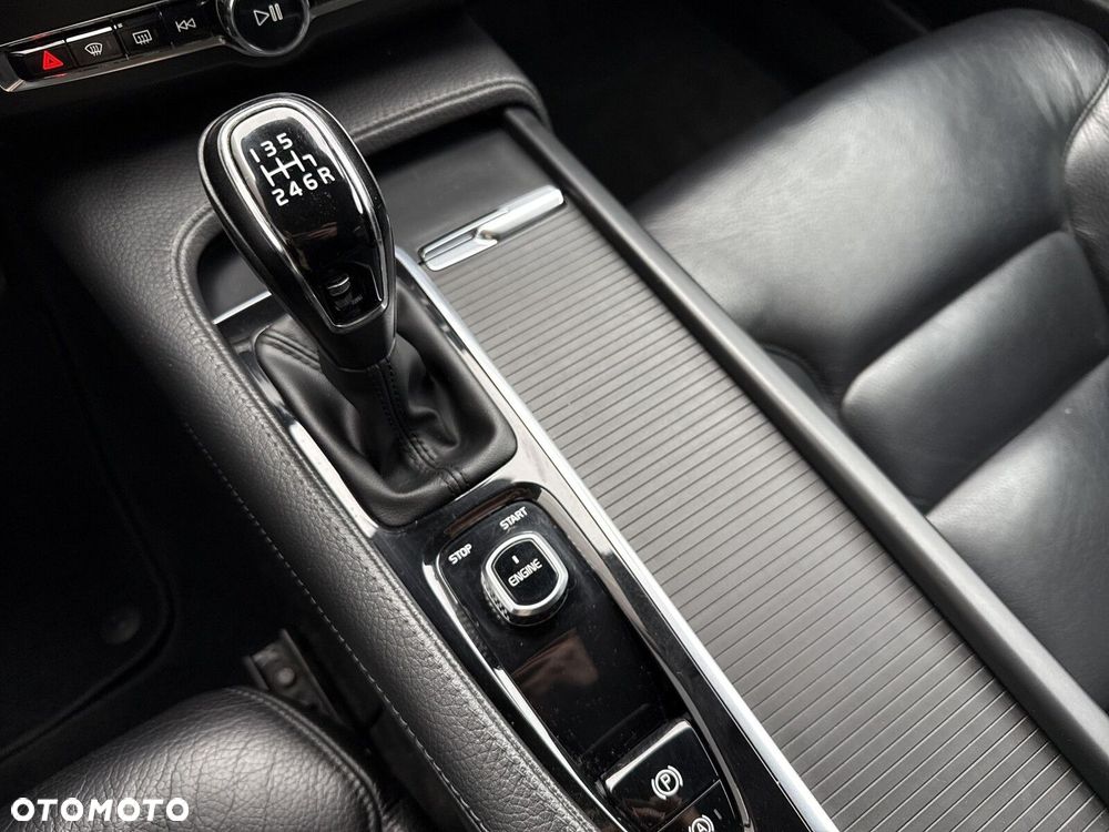 Volvo V90 D3 Momentum - 22
