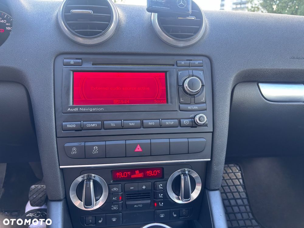 Audi A3 Sportback 1.4 TFSI Ambiente - 11
