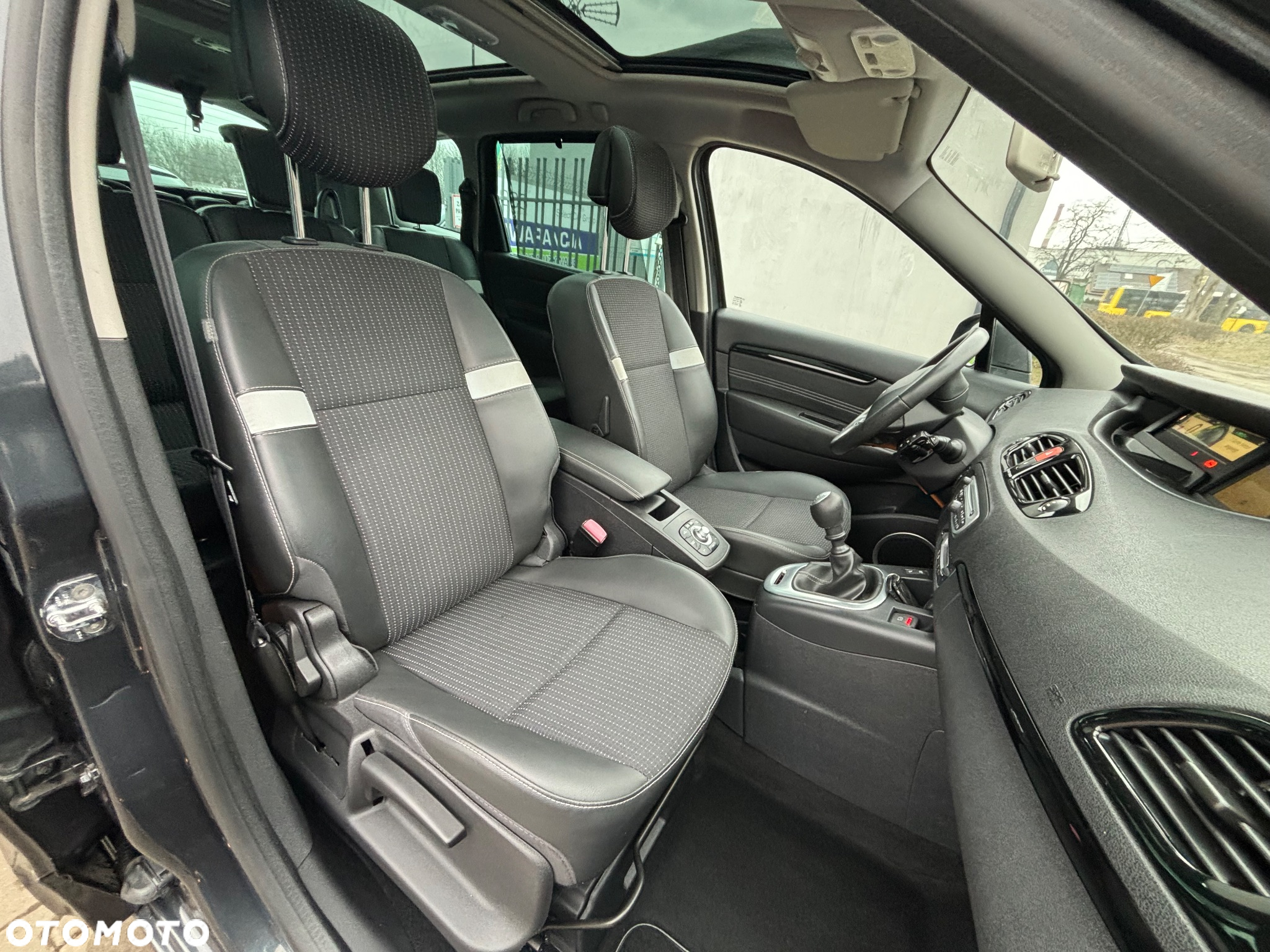 Renault Scenic TCe 130 Dynamique - 21