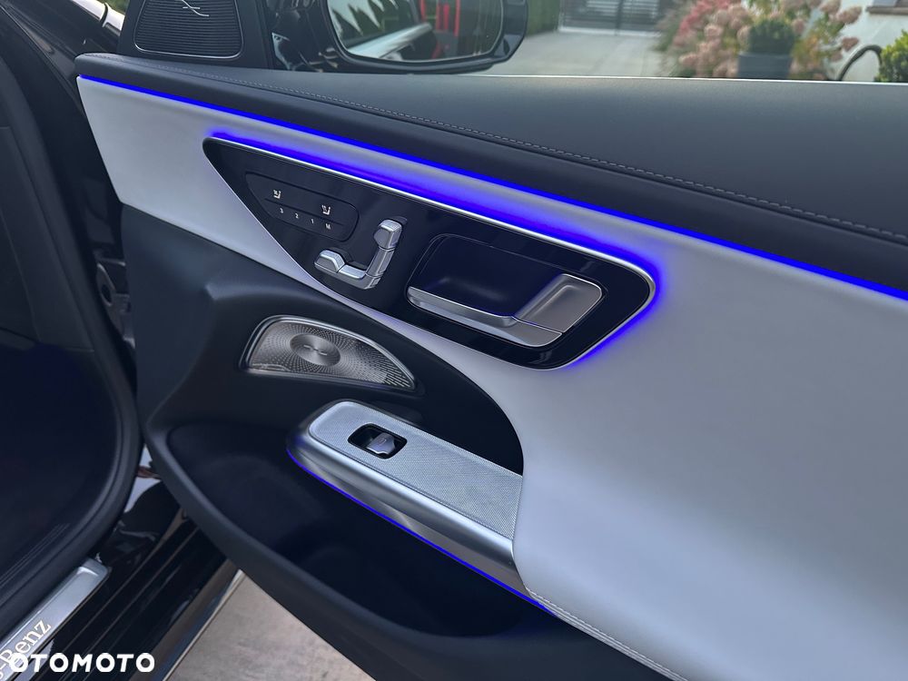 Mercedes-Benz Klasa E 220 d 4-Matic Exclusive - 31