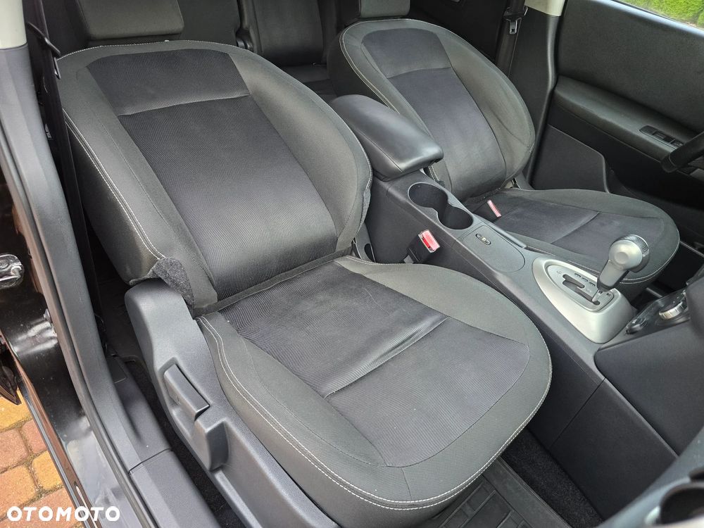 Nissan Qashqai+2 - 17