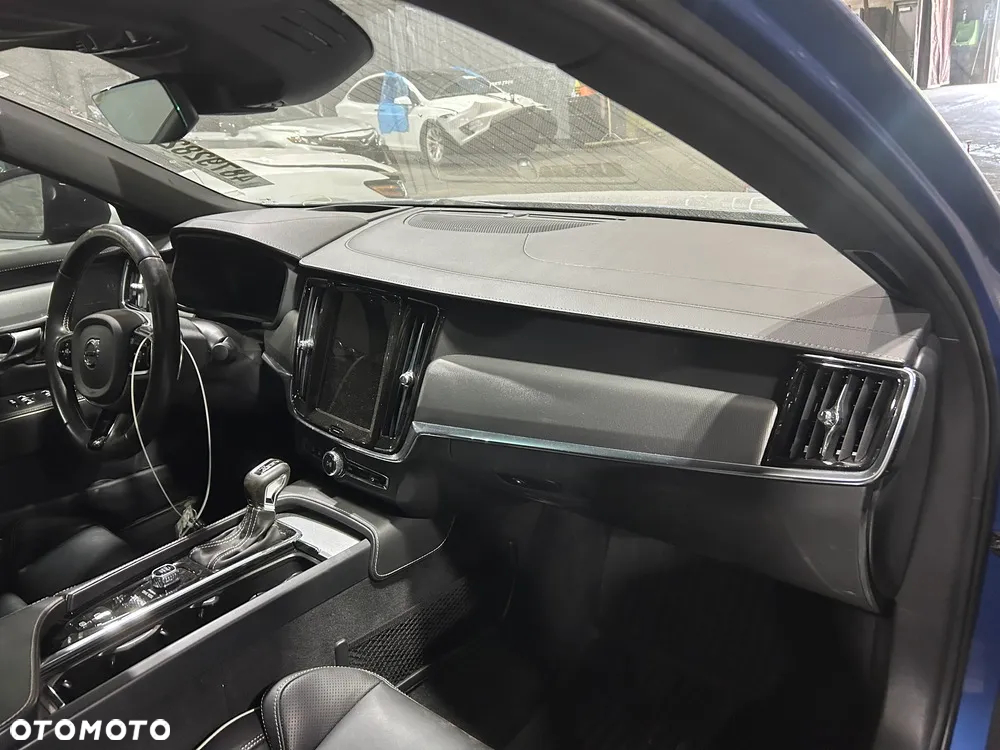 Volvo S90 T6 AWD R-Design - 32