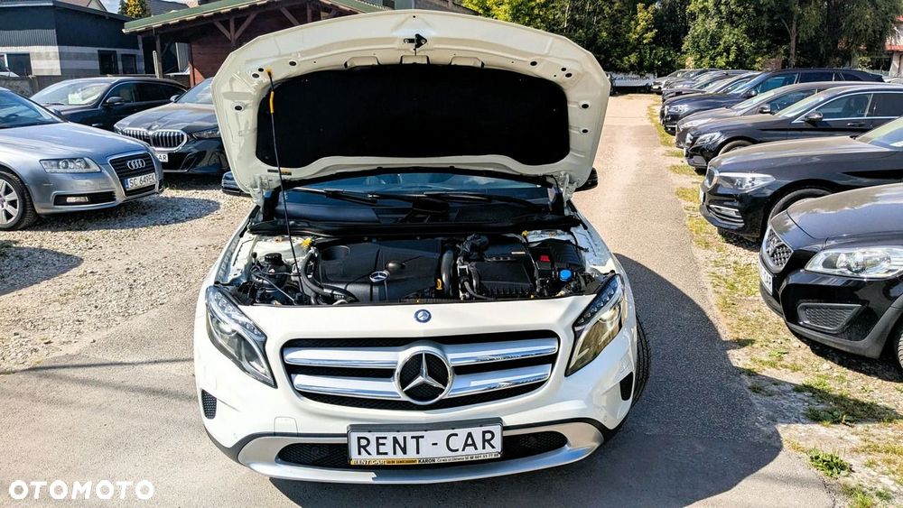 Mercedes-Benz GLA 200 d 4-Matic - 40