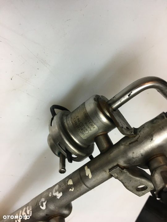 LISTWA WTRYSKOWA AUDI A4 B6 3.0 ASN 06C133551 - 7